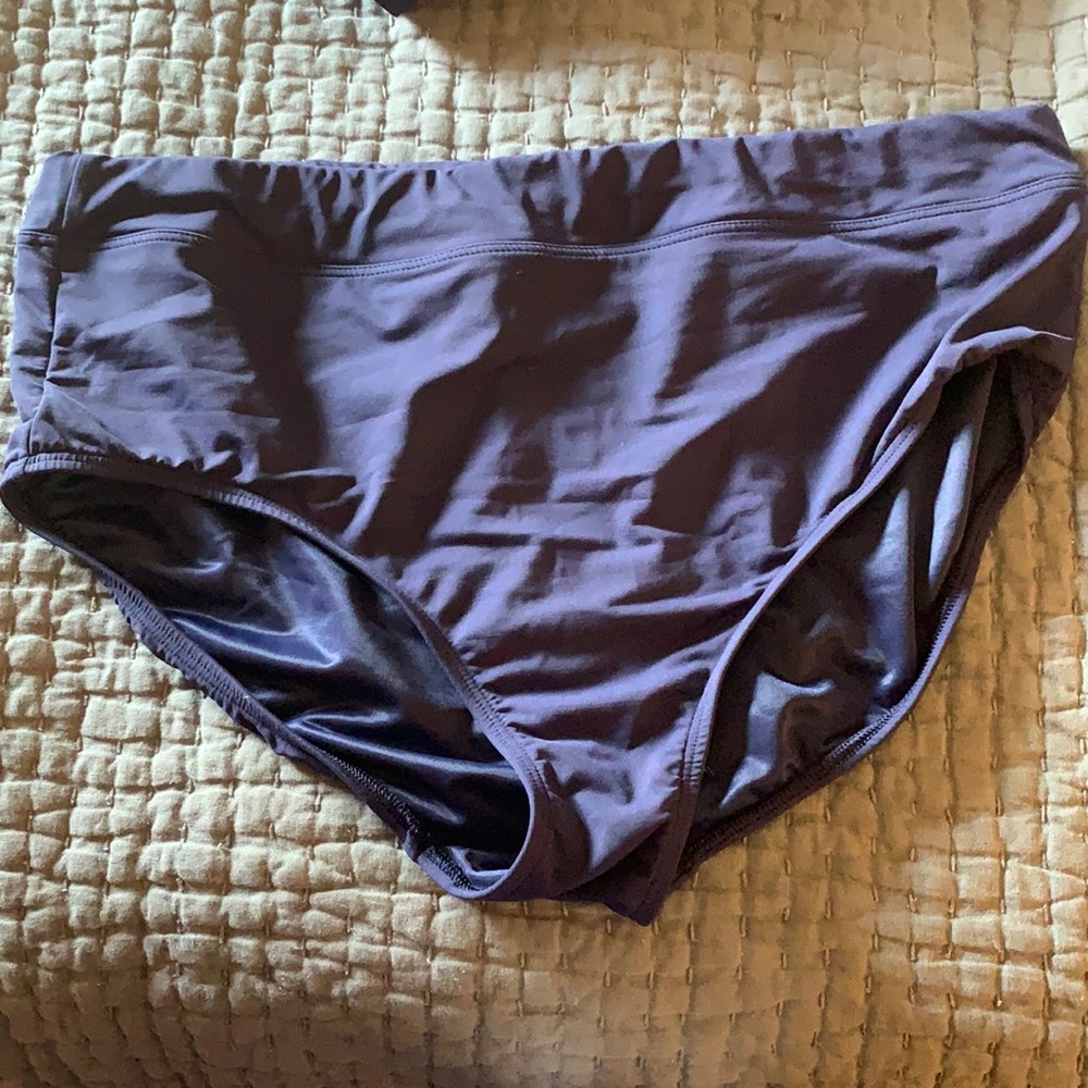 Gently used Land’s End navy bikini brief size 18
